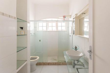 Casa para alugar com 346m², 4 quartos e 1 vagaBanheiro suíte casa anexo