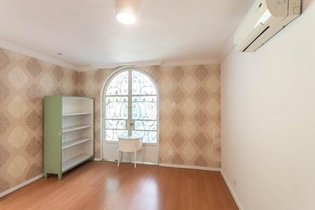 Casa para alugar com 346m², 4 quartos e 1 vagaQuarto 1