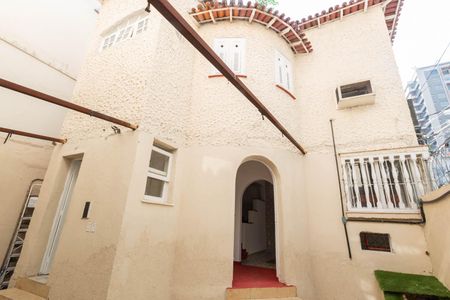 Casa para alugar com 346m², 4 quartos e 1 vagaCasa anexo