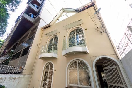 Casa para alugar com 346m², 4 quartos e 1 vagaFachada