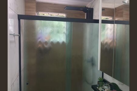 Apartamento à venda com 56m², 2 quartos e 1 vaga Apartamento à venda com 56m², 2 quartos e 1 vagaBanheiro