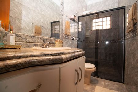 Casa de condomínio à venda com 800m², 4 quartos e 10 vagasBanheiro Social