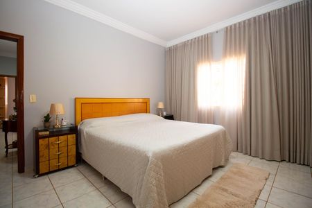 Casa de condomínio à venda com 800m², 4 quartos e 10 vagasSuíte Master