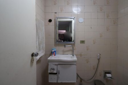 Casa à venda com 300m², 3 quartos e 1 vaga Casa à venda com 300m², 3 quartos e 1 vagaBanheiro Social