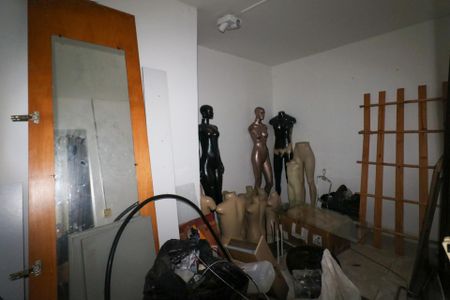Casa à venda com 300m², 3 quartos e 1 vaga Casa à venda com 300m², 3 quartos e 1 vagaCasa 03