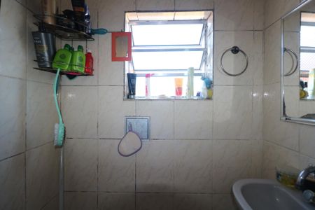 Casa à venda com 300m², 3 quartos e 1 vaga Casa à venda com 300m², 3 quartos e 1 vagaBanheiro da Suíte