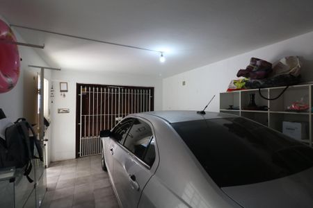 Casa à venda com 300m², 3 quartos e 1 vaga Casa à venda com 300m², 3 quartos e 1 vagaGaragem