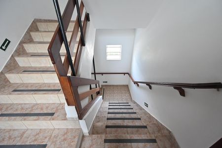 Escadas de apartamento à venda com 2 quartos, 58m² em Planalto Paulista, São Paulo