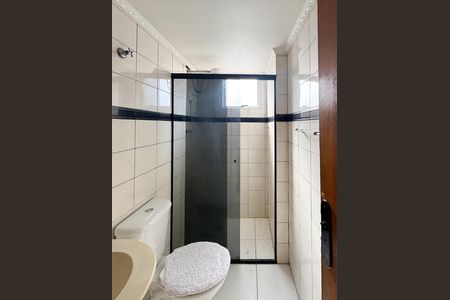 Apartamento à venda com 53m², 2 quartos e 1 vaga Apartamento à venda com 53m², 2 quartos e 1 vagaBanheiro Social