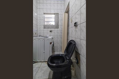Banheiro de casa para alugar com 2 quartos, 65m² em Jardim Pedro José Nunes, São Paulo