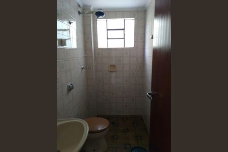 Banheiro de casa à venda com 3 quartos, 107m² em Vila Tupi, São Bernardo do Campo