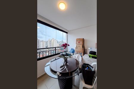 Studio para alugar com 32m², 1 quarto e sem vaga Studio para alugar com 32m², 1 quarto e sem vagaVaranda
