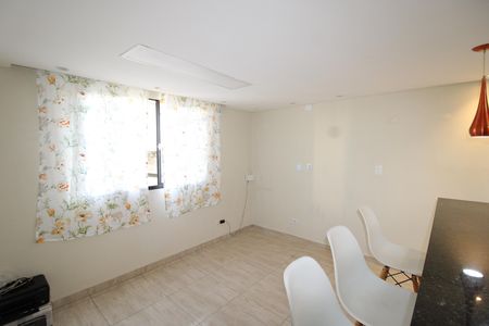 Apartamento para alugar com 44m², 2 quartos e sem vagaSala / Cozinha