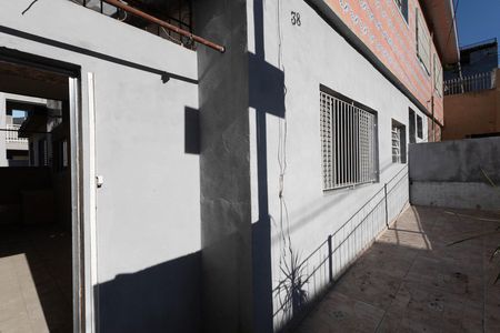Casa para alugar com 50m², 1 quarto e 1 vaga Casa para alugar com 50m², 1 quarto e 1 vagaQuintal