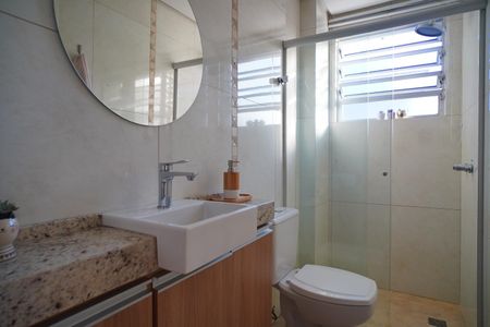 Apartamento à venda com 136m², 3 quartos e 1 vagaBanheiro suíte 