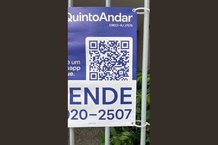 Apartamento à venda com 210m², 3 quartos e 2 vagas Apartamento à venda com 210m², 3 quartos e 2 vagasPlaquinha
