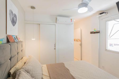Apartamento à venda com 210m², 3 quartos e 2 vagasSuíte 1