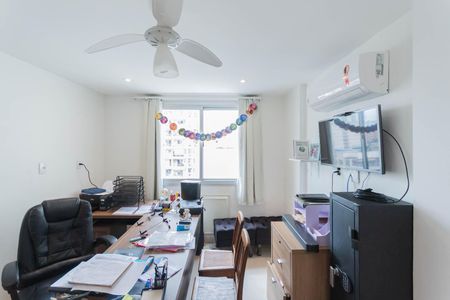 Apartamento à venda com 210m², 3 quartos e 2 vagasSuíte 3 (cobertura)