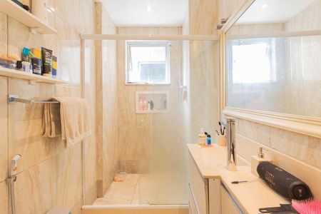 Apartamento à venda com 210m², 3 quartos e 2 vagasBanheiro Suíte 1