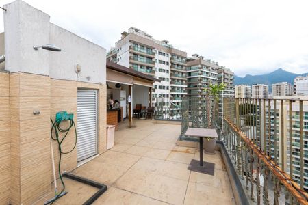 Apartamento à venda com 210m², 3 quartos e 2 vagasTerraço