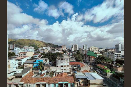 Apartamento à venda com 44m², 2 quartos e 1 vaga Apartamento à venda com 44m², 2 quartos e 1 vagaCozinha e Área de Serviço