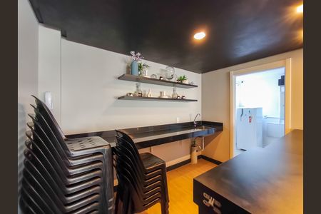 Apartamento à venda com 44m², 2 quartos e 1 vaga Apartamento à venda com 44m², 2 quartos e 1 vagaÁrea comum - Salão de festas