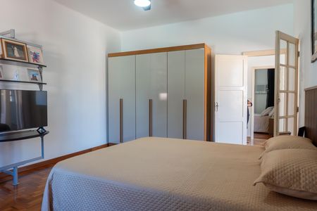 Casa à venda com 210m², 6 quartos e 2 vagas Casa à venda com 210m², 6 quartos e 2 vagasQuarto 3