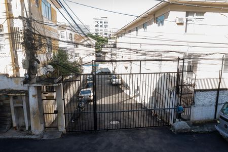 Casa à venda com 210m², 6 quartos e 2 vagas Casa à venda com 210m², 6 quartos e 2 vagasVista