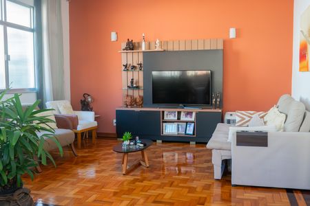 Sala de casa à venda com 6 quartos, 210m² em Vila Isabel, Rio de Janeiro