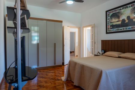 Casa à venda com 210m², 6 quartos e 2 vagas Casa à venda com 210m², 6 quartos e 2 vagasQuarto 3