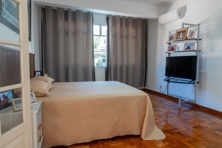 Casa à venda com 210m², 6 quartos e 2 vagas Casa à venda com 210m², 6 quartos e 2 vagasQuarto 3