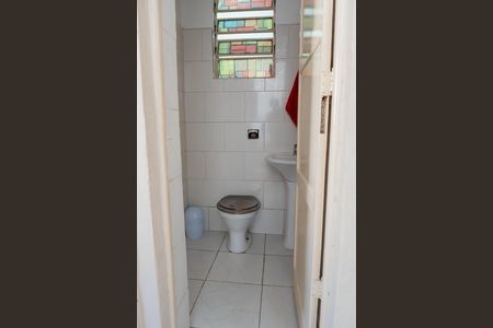 Casa à venda com 210m², 6 quartos e 2 vagas Casa à venda com 210m², 6 quartos e 2 vagasÁrea de Serviço