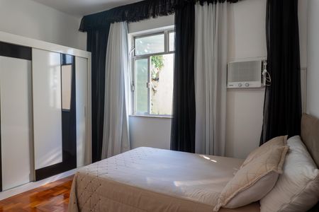 Casa à venda com 210m², 6 quartos e 2 vagas Casa à venda com 210m², 6 quartos e 2 vagasQuarto 2