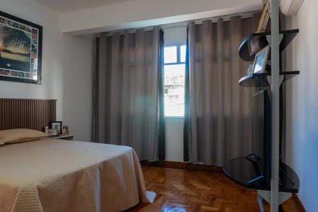 Casa à venda com 210m², 6 quartos e 2 vagas Casa à venda com 210m², 6 quartos e 2 vagasQuarto 3