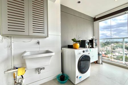 Apartamento para alugar com 68m², 2 quartos e 1 vagaÁrea de Serviço