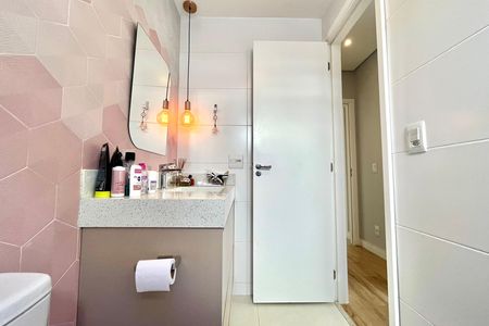 Apartamento para alugar com 68m², 2 quartos e 1 vagaBanheiro da Suíte