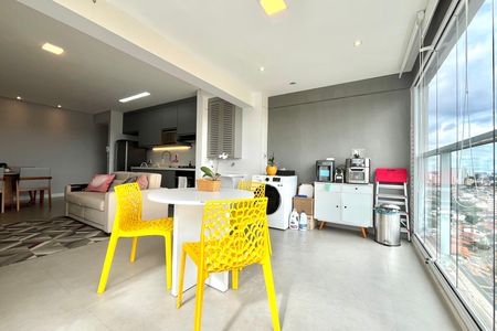 Apartamento para alugar com 68m², 2 quartos e 1 vagaVaranda