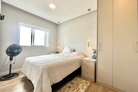 Suite de apartamento para alugar com 2 quartos, 68m² em Jardim Prudência, São Paulo