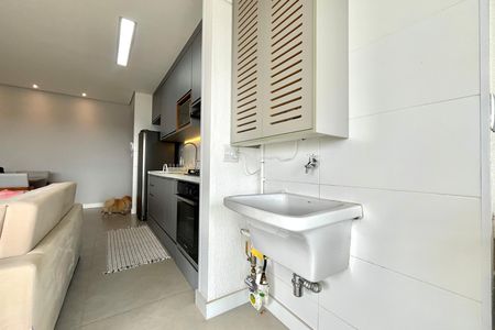Apartamento para alugar com 68m², 2 quartos e 1 vagaÁrea de Serviço
