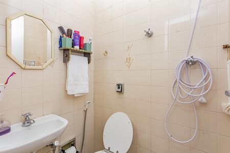 Casa à venda com 150m², 2 quartos e 1 vaga Casa à venda com 150m², 2 quartos e 1 vagaBanheiro de serviço