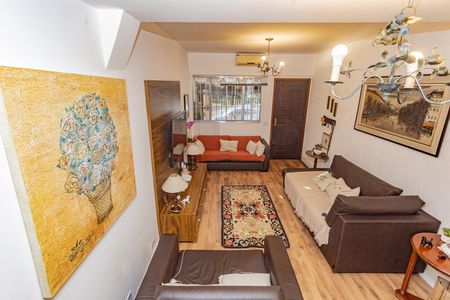 Casa à venda com 150m², 2 quartos e 1 vaga Casa à venda com 150m², 2 quartos e 1 vagaSala
