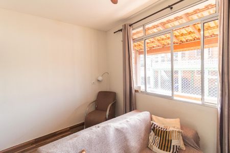 Sala de casa para alugar com 3 quartos, 120m² em Vila Margarida, Carapicuíba