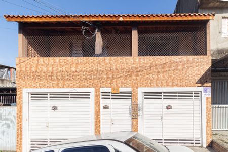 Casa para alugar com 120m², 3 quartos e 1 vaga Casa para alugar com 120m², 3 quartos e 1 vagaFachada