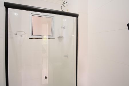 Banheiro de apartamento para alugar com 2 quartos, 55m² em Vila Carrão, São Paulo