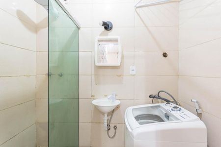 Banheiro de kitnet/studio para alugar com 0 quarto, 41m² em Tijuca, Rio de Janeiro