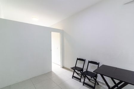 Sala de apartamento para alugar com 1 quarto, 30m² em Jardim Sabara, São Paulo