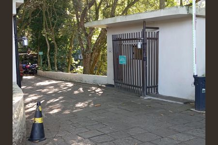 Studio para alugar com 30m², 1 quarto e 1 vaga Studio para alugar com 30m², 1 quarto e 1 vagaEntrada