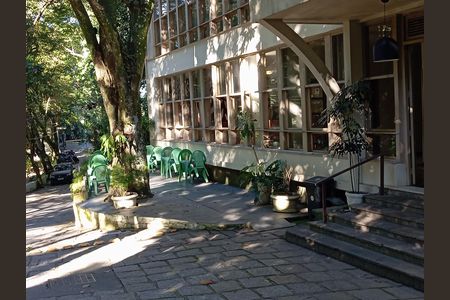 Studio para alugar com 30m², 1 quarto e 1 vaga Studio para alugar com 30m², 1 quarto e 1 vagaRestaurante