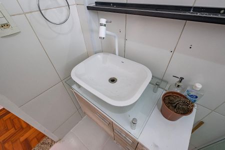 Apartamento para alugar com 71m², 2 quartos e sem vagaBanheiro