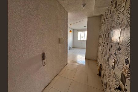 Cozinha de apartamento para alugar com 2 quartos, 40m² em Hípica, Porto Alegre